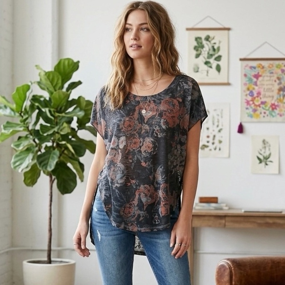 Urban Outfitters Mouchette Floral Burnout Tee Grungy Rose Slouchy Scoop Neck XS